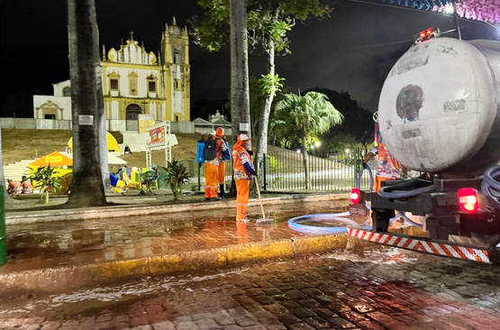 Limpeza urbana em Olinda. Foto: Prefeitura de Olinda/Divulgação